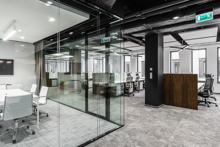 Fire-resistant glass walls